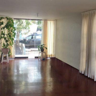 ALQUILER DE CASA DE 2 PISOS EN AV. SANTA VICTORIA